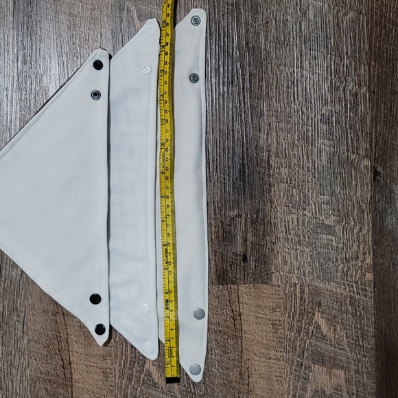 Dog bandanas button up very Gently Loved lot of 3 - Picture 4 of 8